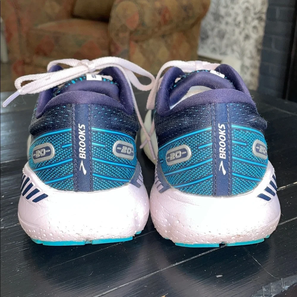 Brooks Glycerin 20 Neutral Running Shoes.  9.5B. Men's 8/Women's 9.5 B Width